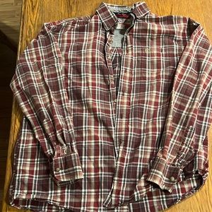 Great work shirt or dress shirt! Men’s medium